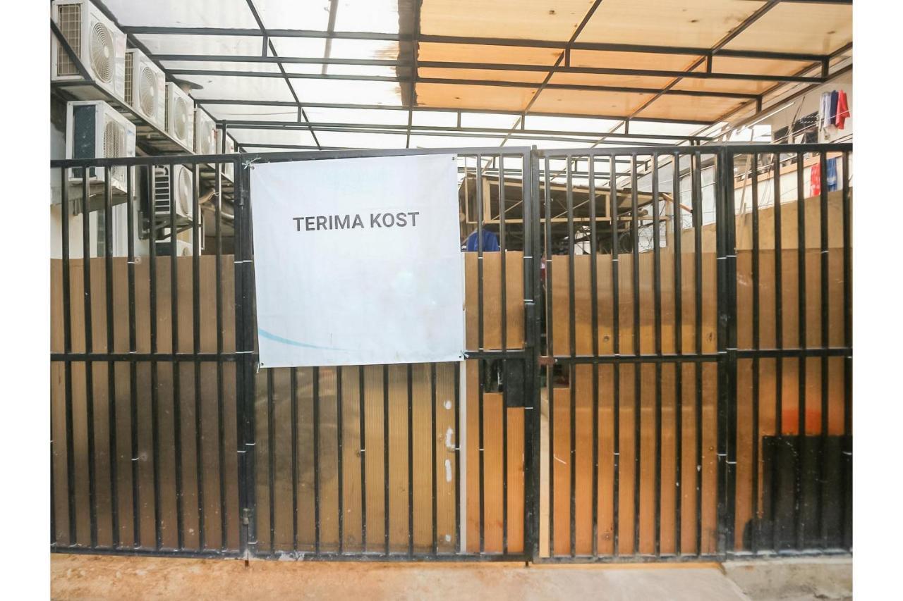 Hotel KoolKost near RS Graha Kedoya Yakarta Exterior foto